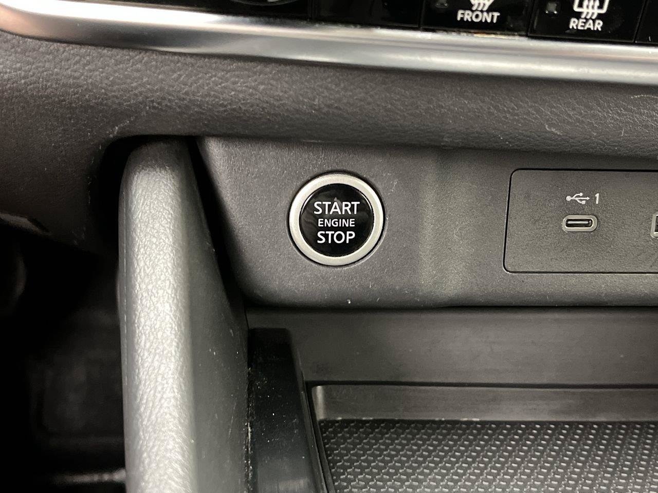 Used 2023 Nissan Rogue SV AWD/4WD image 19