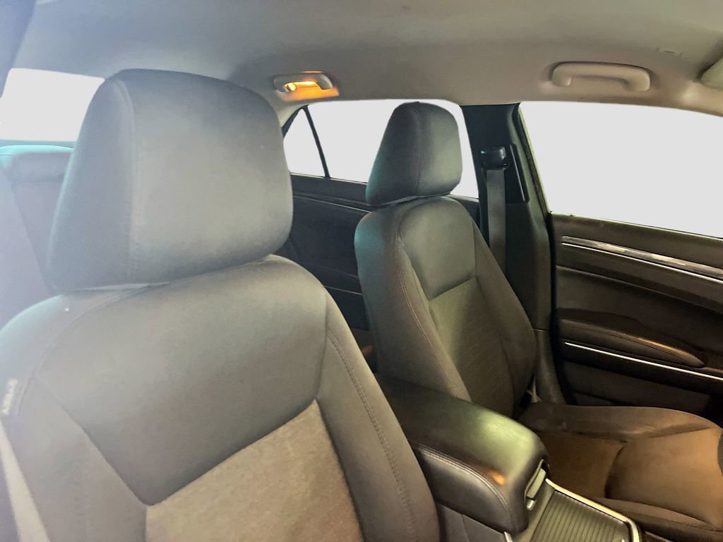 Used 2020 Chrysler 300 Touring w/ Sport Appearance Package image 25