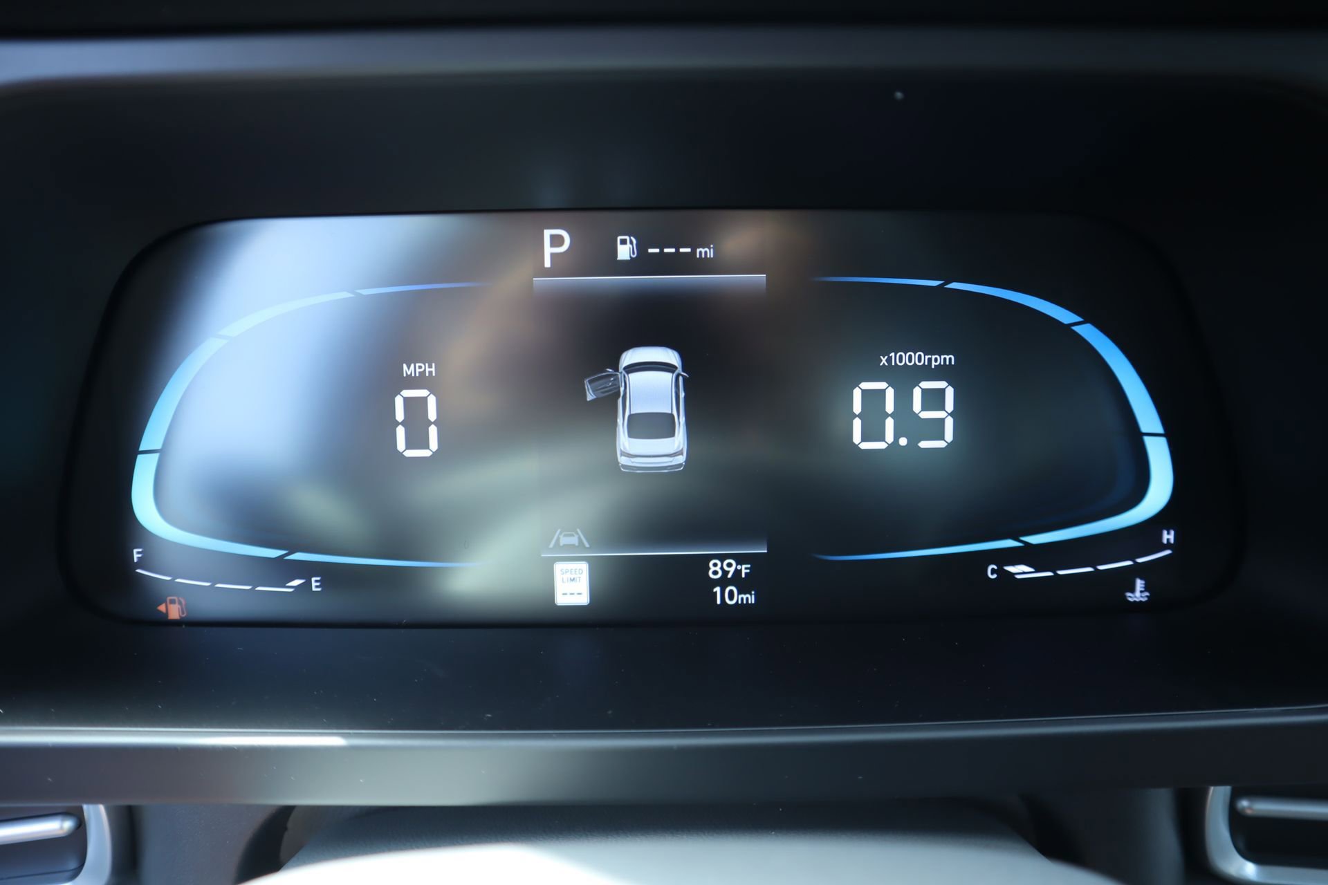 New 2025 Hyundai Elantra Sport image 12