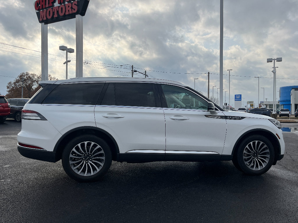 Used 2023 Lincoln Aviator Reserve AWD/4WD image 8
