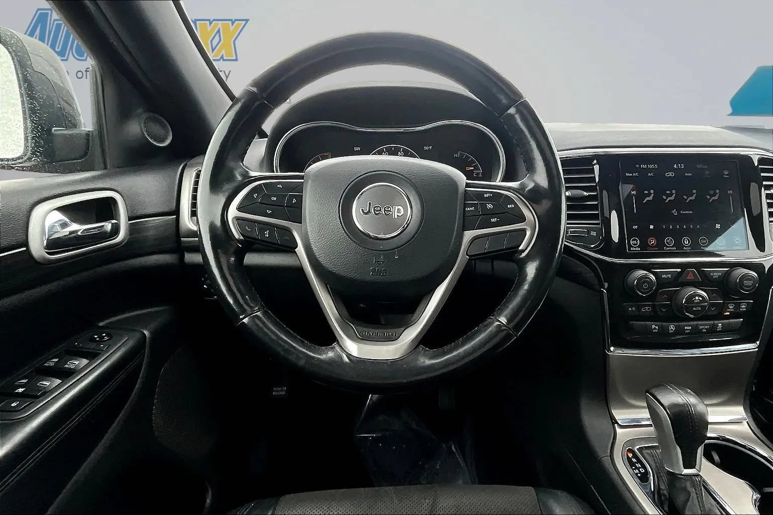 Used 2021 Jeep Grand Cherokee Laredo X AWD/4WD image 12