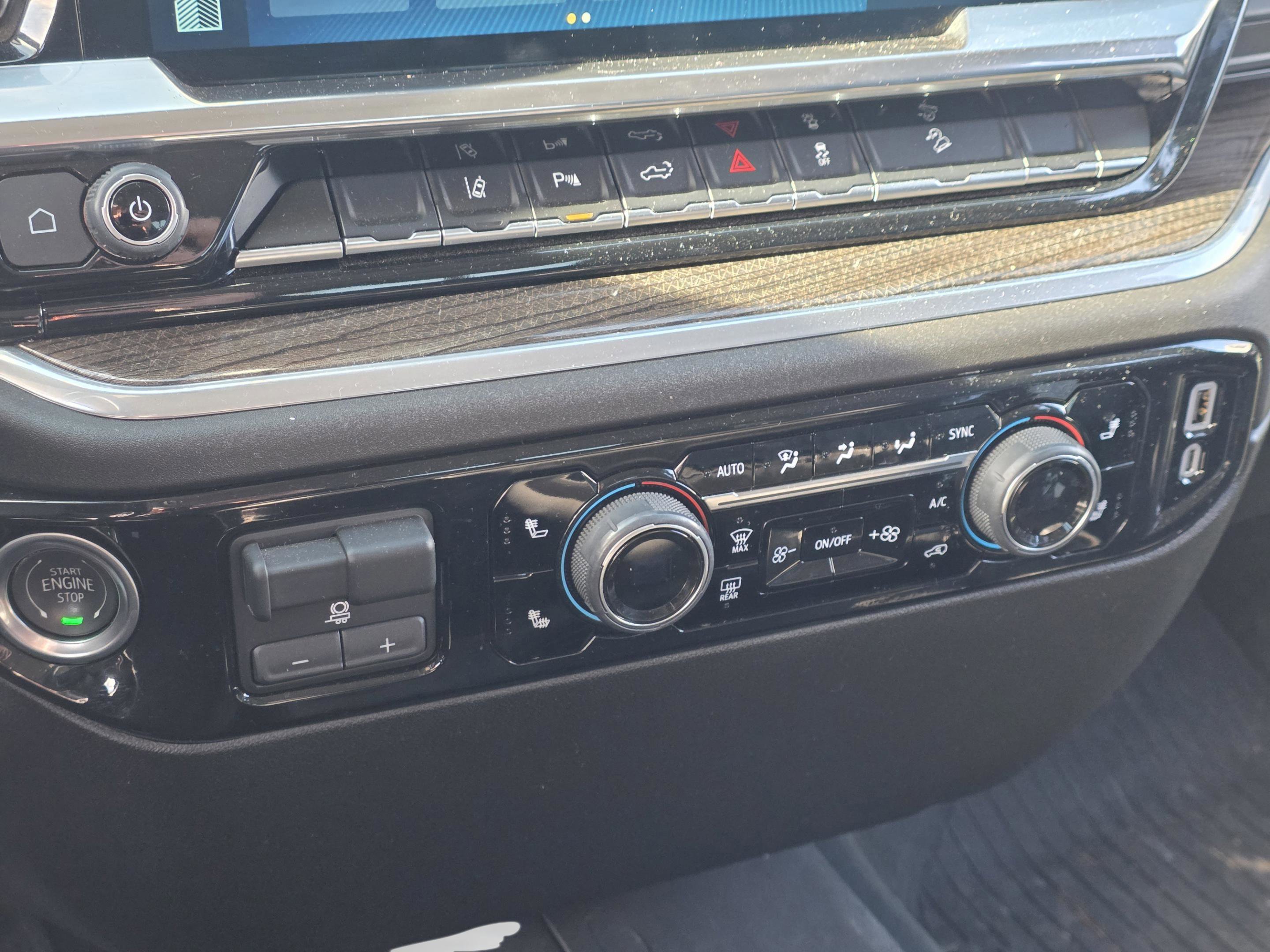 Used 2025 Chevrolet Silverado 2500 LT w/ Trail Boss Package image 29