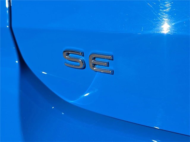 Used 2025 Volkswagen Taos SE image 6