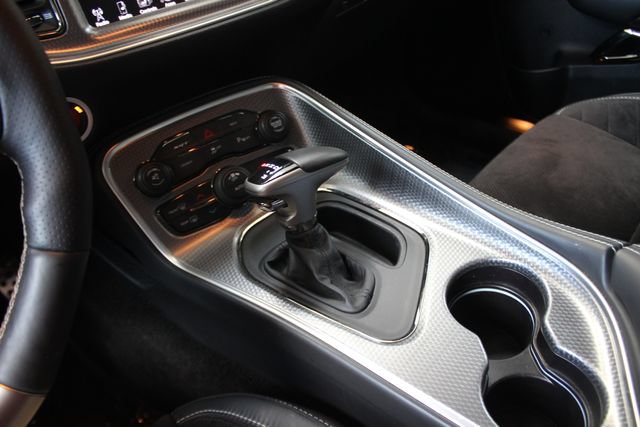 Used 2016 Dodge Challenger SRT Hellcat RWD image 10