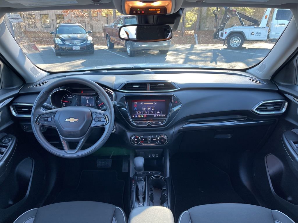 Used 2023 Chevrolet TrailBlazer LT w/ Convenience Package image 8