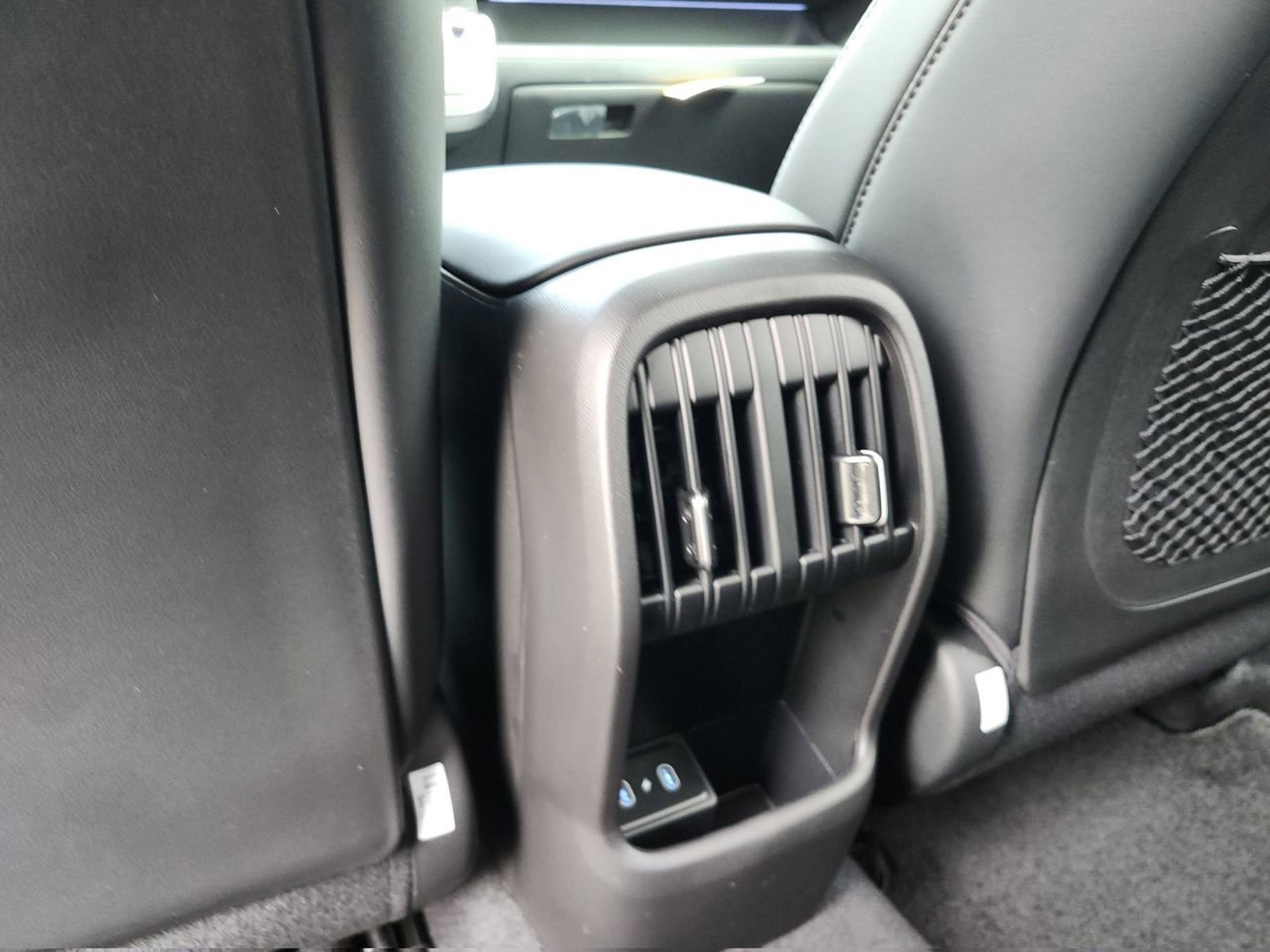 New 2026 Hyundai Kona SEL Premium image 29