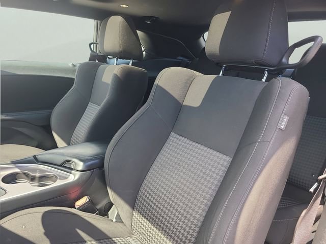 Used 2022 Dodge Challenger GT image 17