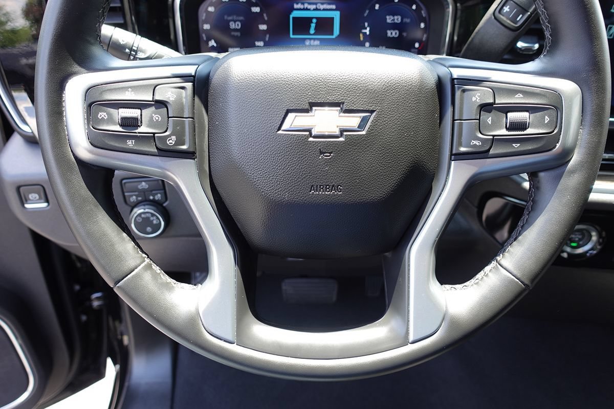 Used 2024 Chevrolet Silverado 1500 LT AWD/4WD image 45