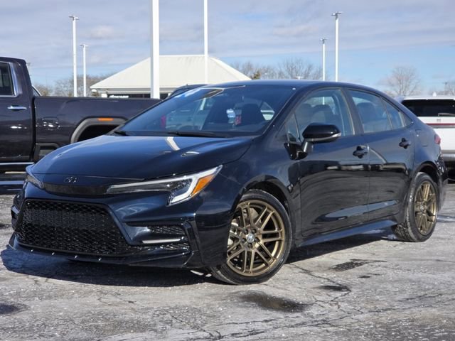 Used 2024 Toyota Corolla SE Nightshade w/ SE Convenience Package image 2