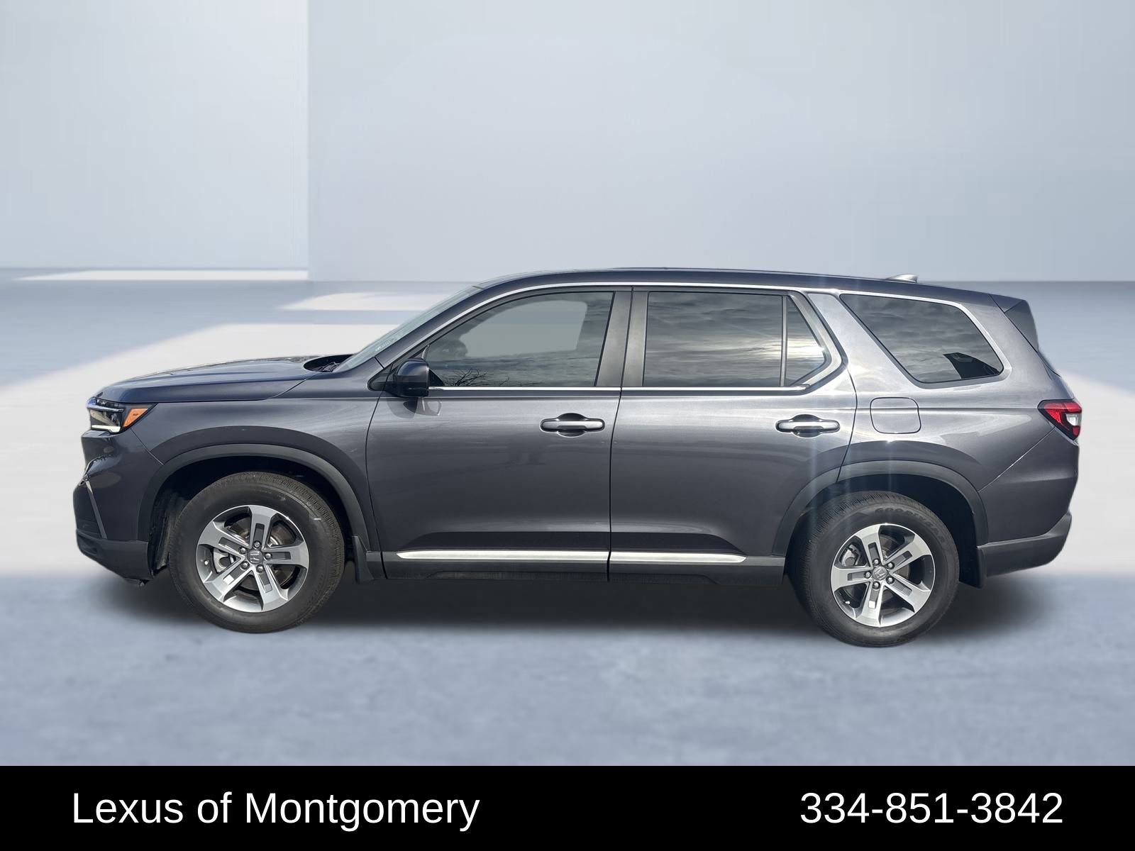 Used 2023 Honda Pilot EX-L image 2