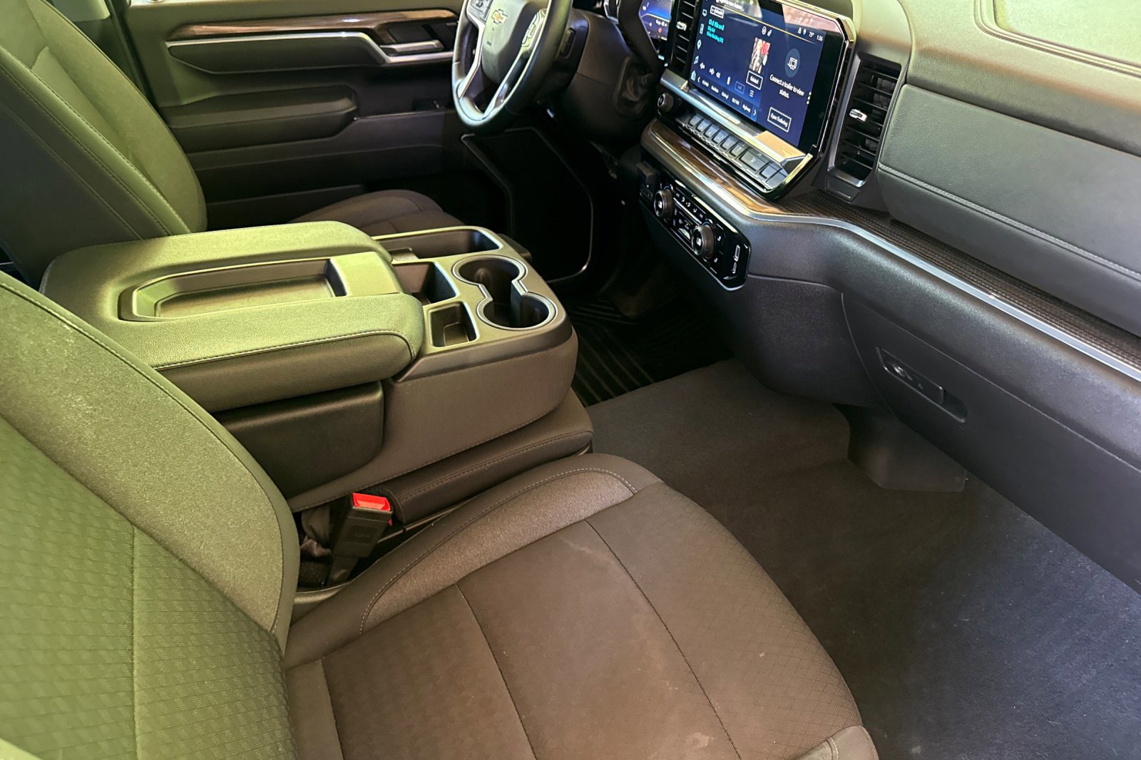 Used 2025 Chevrolet Silverado 3500 LT AWD/4WD image 19