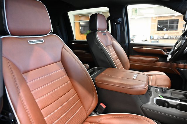 Used 2024 GMC Sierra 3500 Denali Ultimate image 16