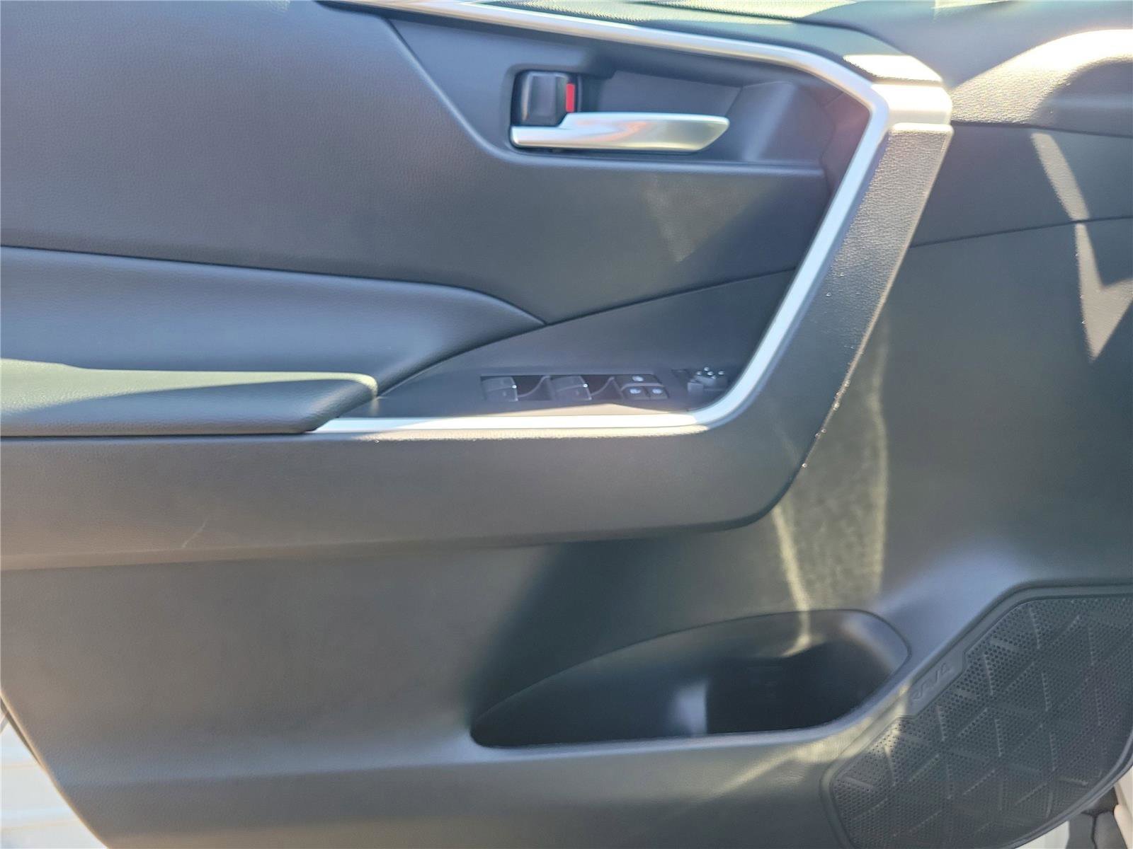 Used 2024 Toyota RAV4 XLE FWD image 19