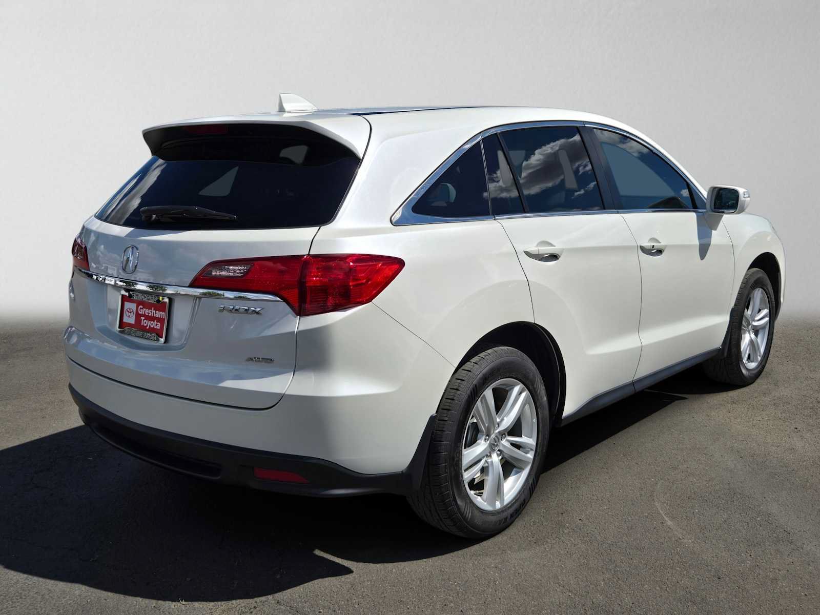 Used 2015 Acura RDX w/ Technology Package AWD/4WD image 3