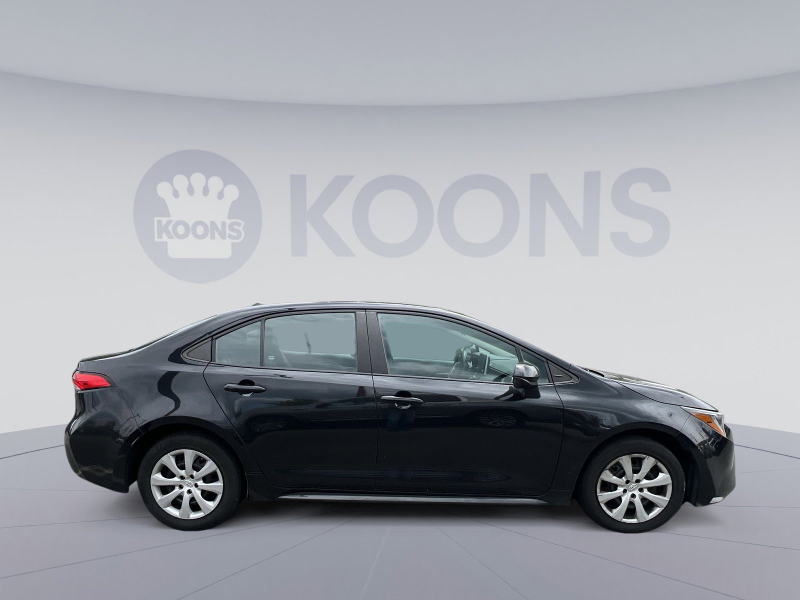 Used 2021 Toyota Corolla LE FWD image 8