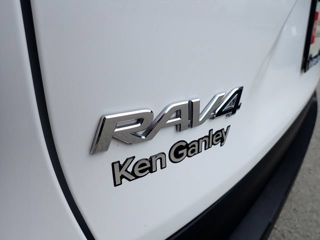 Certified 2023 Toyota RAV4 LE AWD/4WD image 7