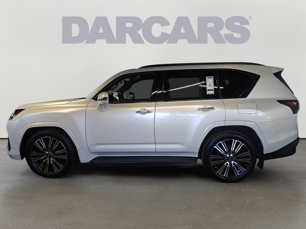 Used 2022 Lexus LX 600 4WD w/ Appearance Package image 4