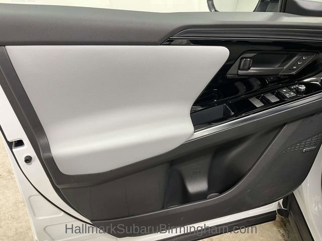 Used 2023 Subaru Solterra AWD image 14