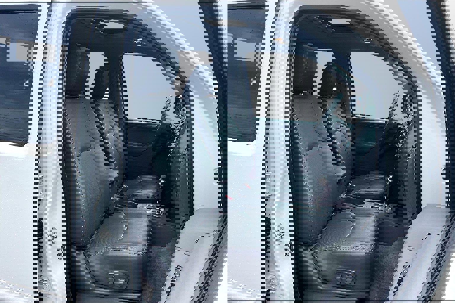 Used 2017 Nissan Frontier SL AWD/4WD image 7