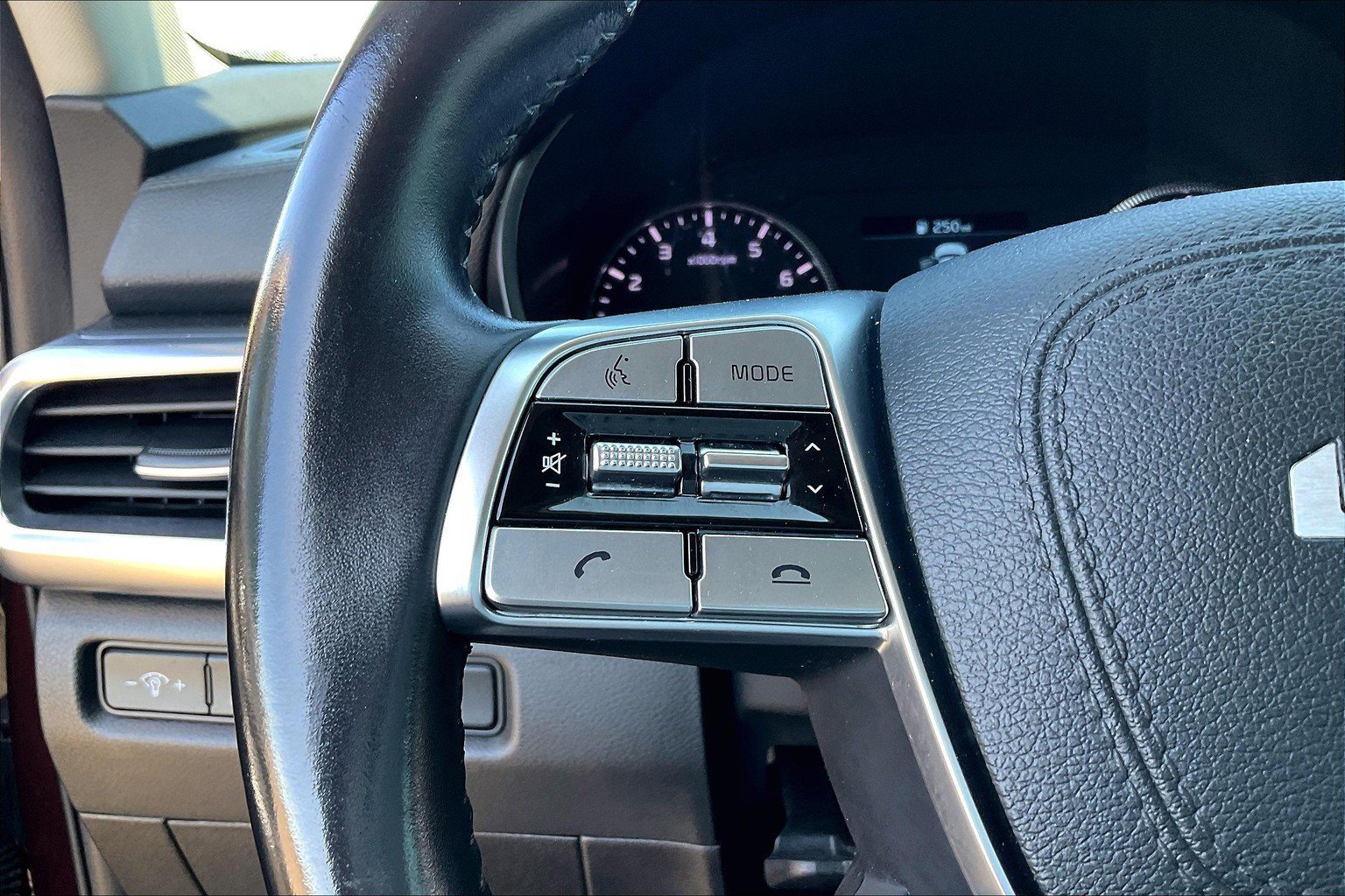 Used 2022 Kia Telluride S image 21