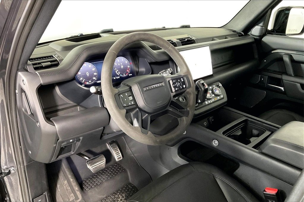 Used 2023 Land Rover Defender 110 V8 image 14