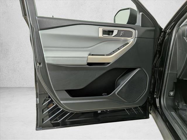 Used 2021 Ford Explorer XLT w/ Equipment Group 202A image 13