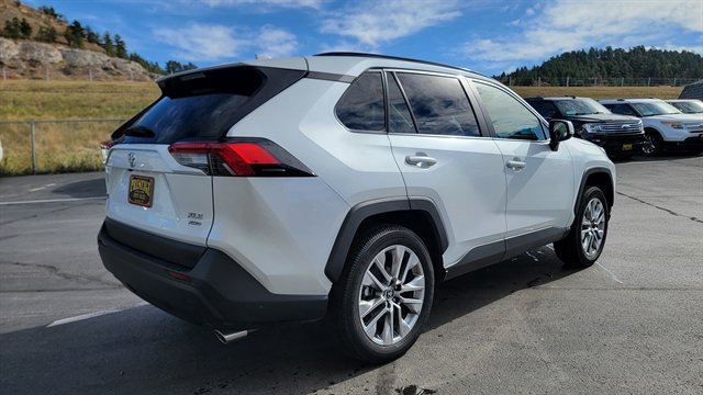 Used 2024 Toyota RAV4 XLE Premium image 5