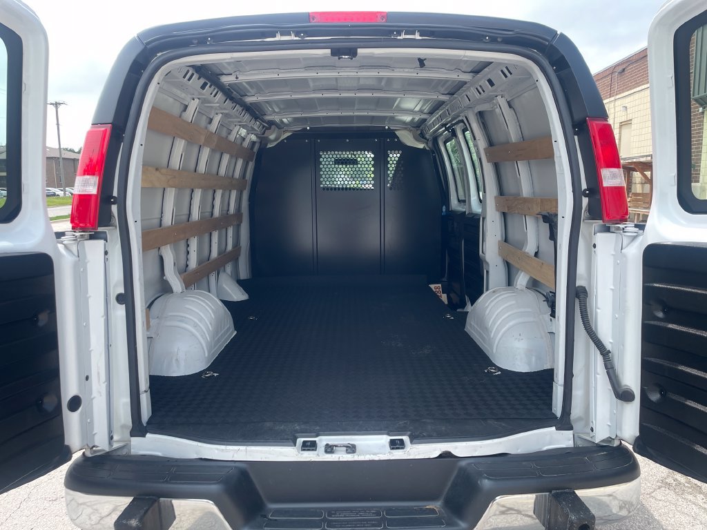 Used 2024 Chevrolet Express 2500 w/ Driver Convenience Package RWD image 18