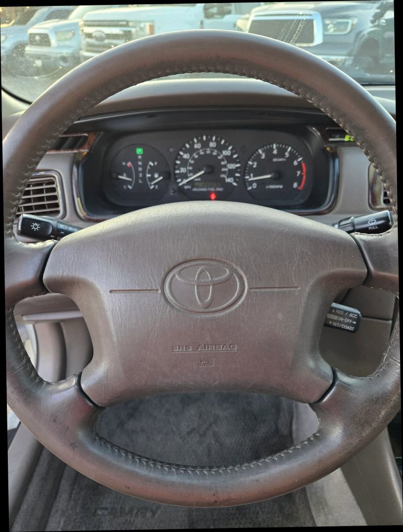 Used 1998 Toyota Camry XLE image 16
