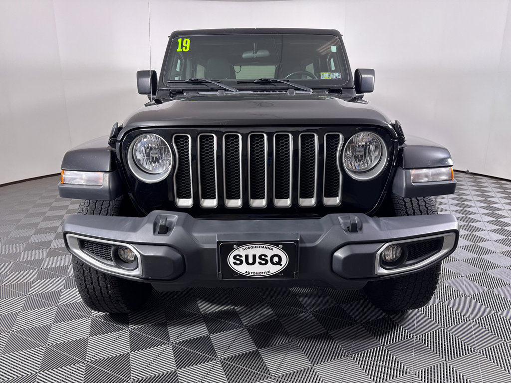 Used 2019 Jeep Wrangler Unlimited Sahara w/ Safety Group image 2