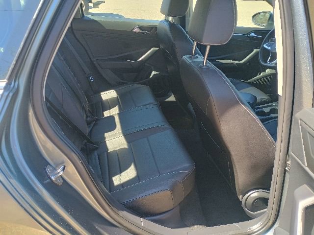 Used 2024 Volkswagen Jetta SE FWD image 16
