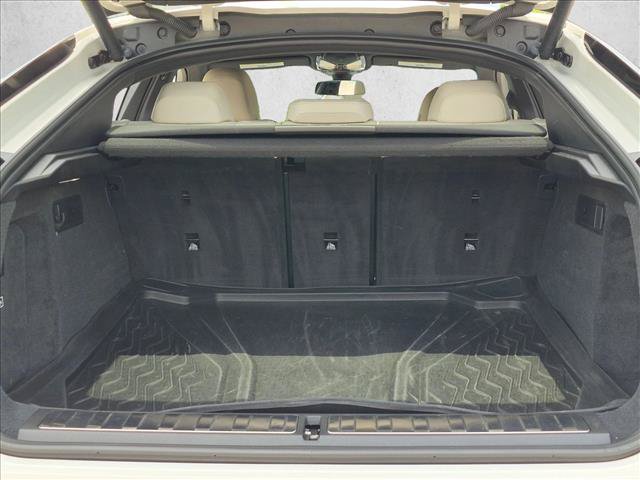 Used 2022 BMW X6 xDrive40i w/ M Sport Package AWD/4WD image 6