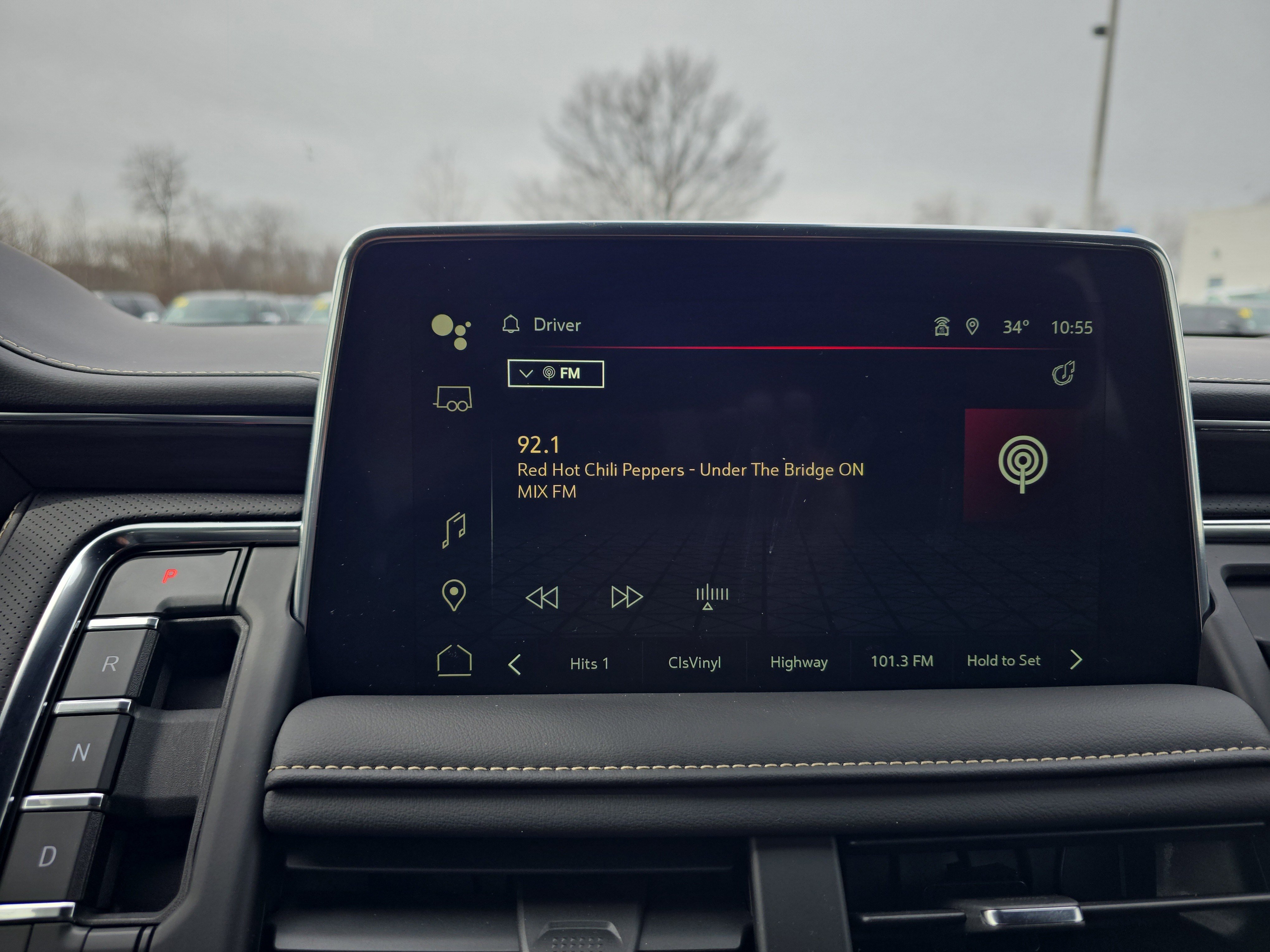 Used 2024 GMC Yukon SLT w/ SLT Luxury Package image 38