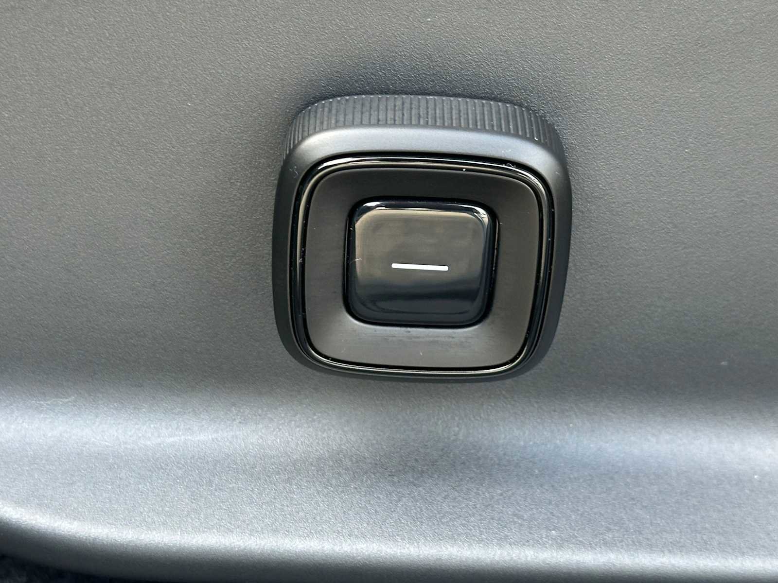 New 2025 Volvo EX30 Plus w/ Protection Package Premier image 29