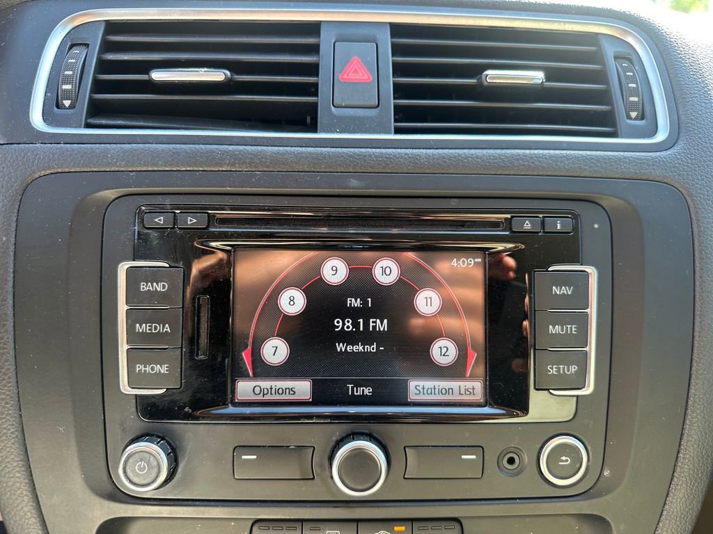 Used 2014 Volkswagen Jetta TDI FWD image 11