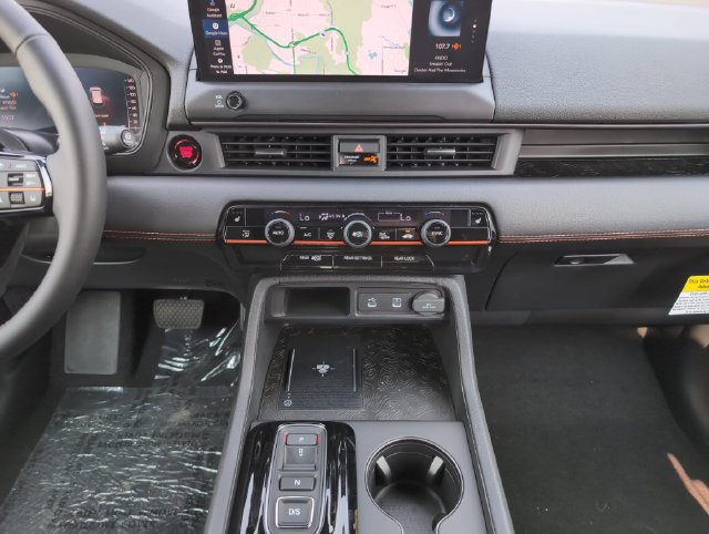 Used 2026 Honda Pilot TrailSport image 25