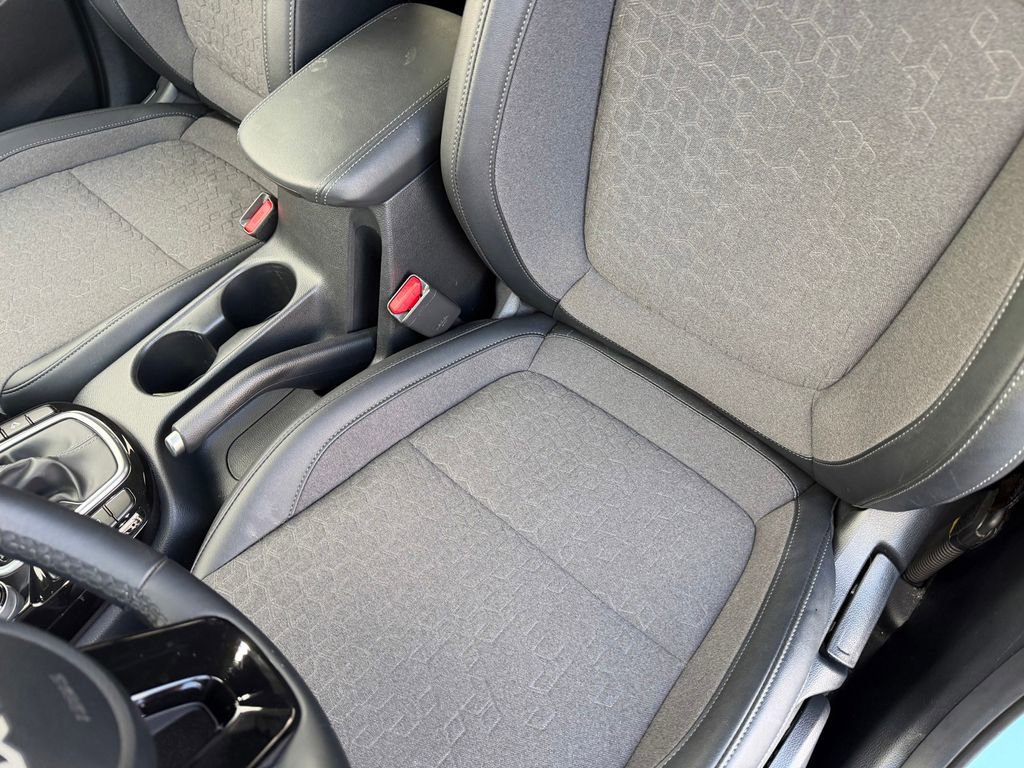 Used 2025 Kia Seltos S image 21