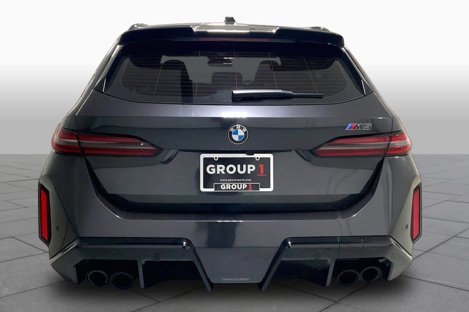 Used 2025 BMW M5 Touring w/ Executive Package AWD/4WD image 4