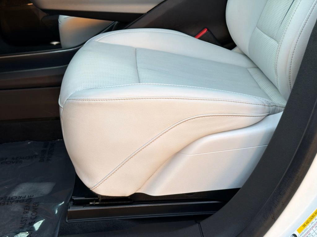 Used 2024 Cadillac Lyriq Sport w/ LPO, Floor Liner Package image 17