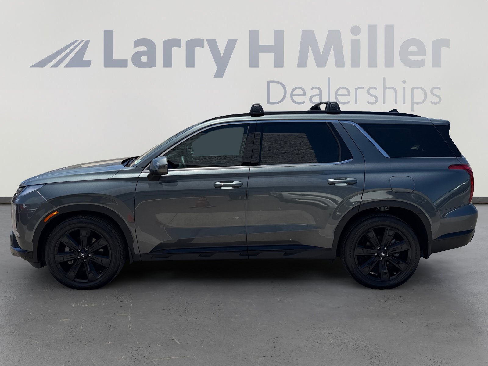 Used 2024 Hyundai Palisade XRT FWD image 2