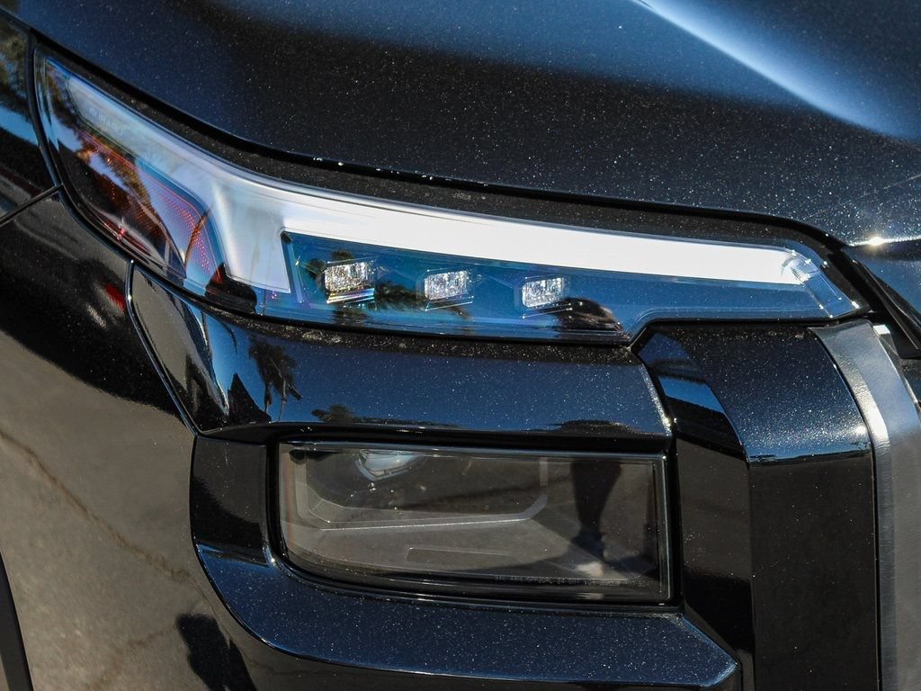 New 2026 Subaru Outback Limited AWD/4WD image 10