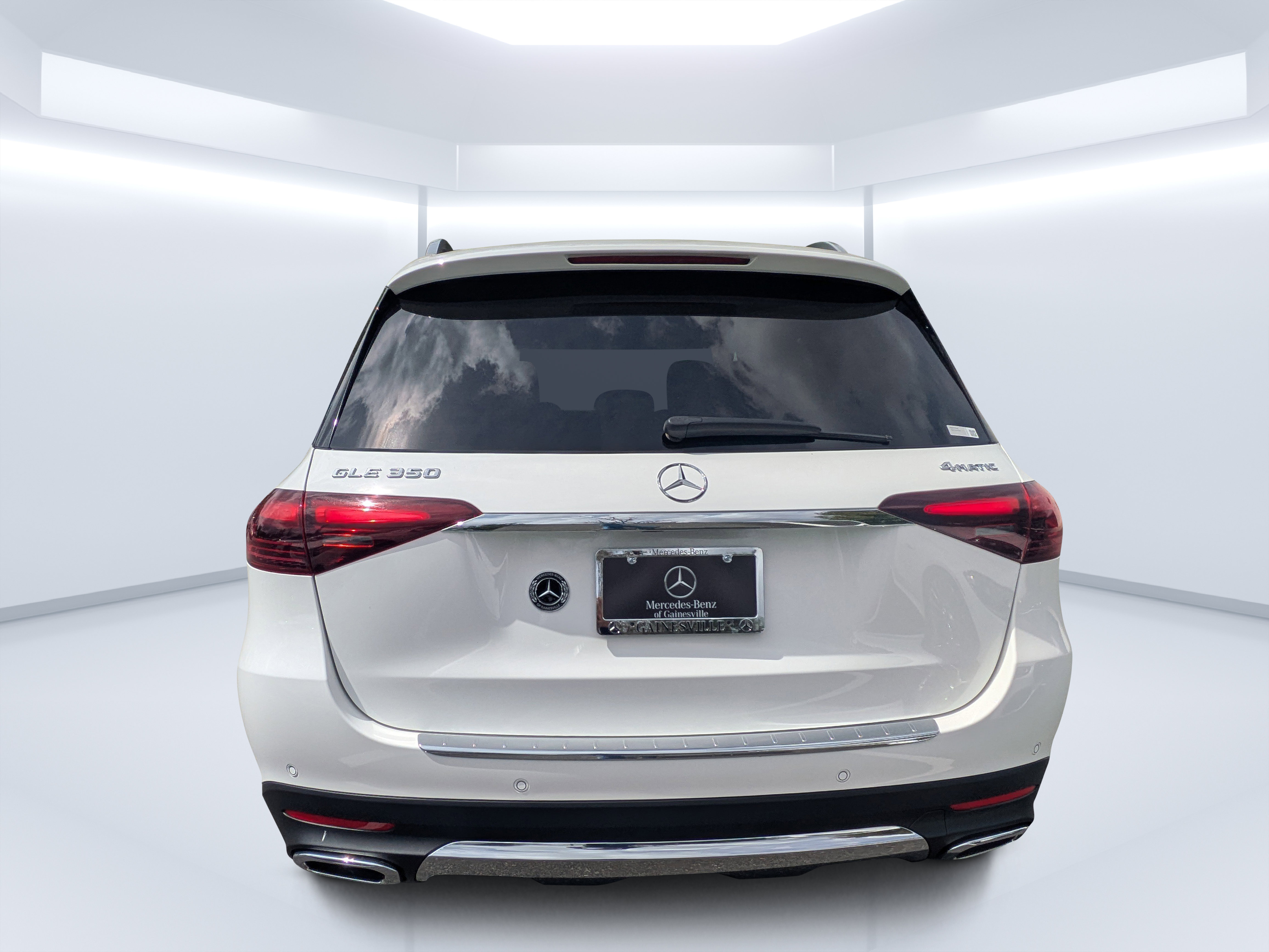 Used 2024 Mercedes-Benz GLE 350 4MATIC image 4