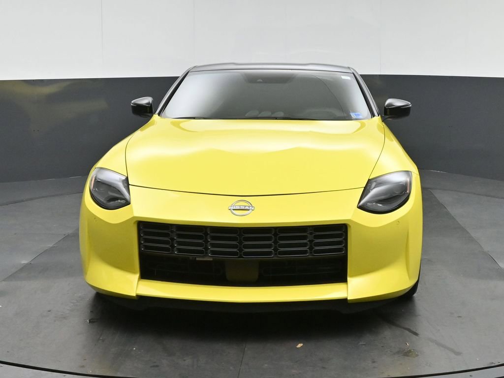 Used 2023 Nissan Z w/ Floor Mat Package (L93) RWD image 2