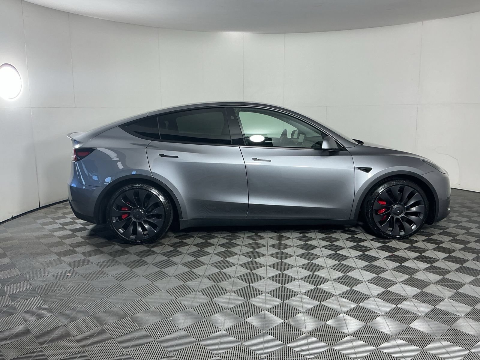 Used 2025 Tesla Model Y Performance AWD/4WD image 10