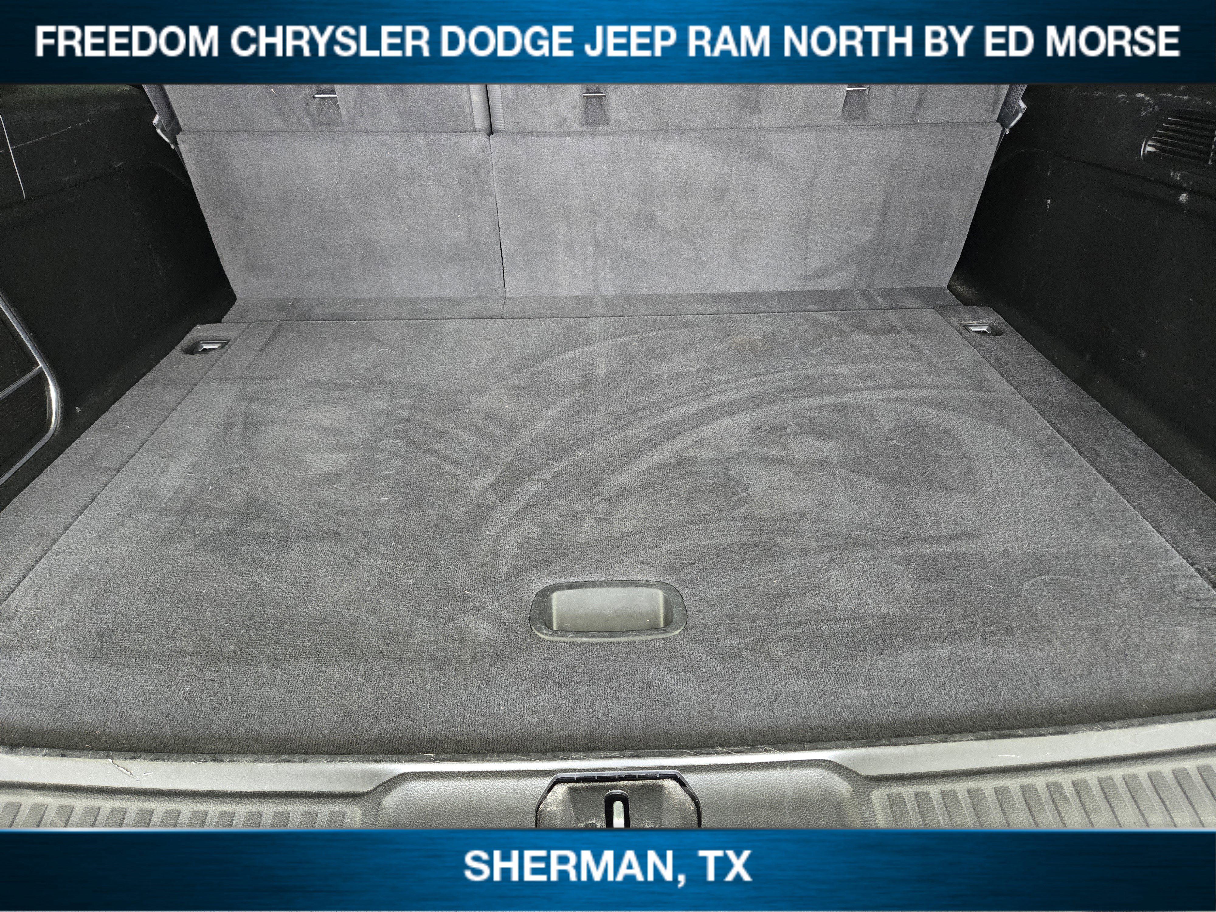 Used 2024 Jeep Wagoneer L Series II w/ Flexible Seating Group AWD/4WD image 23