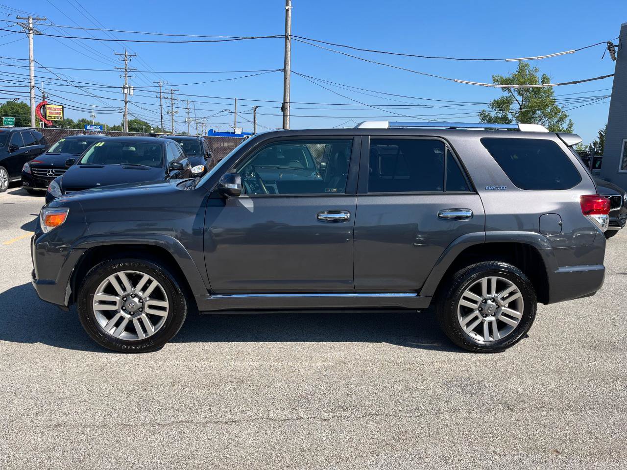 Used 2013 Toyota 4Runner Limited AWD/4WD image 2