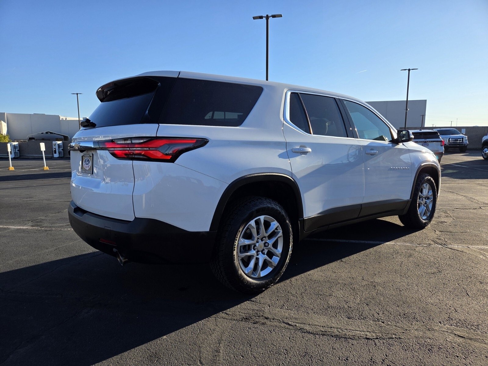 Used 2023 Chevrolet Traverse LS w/ Safety Package image 6