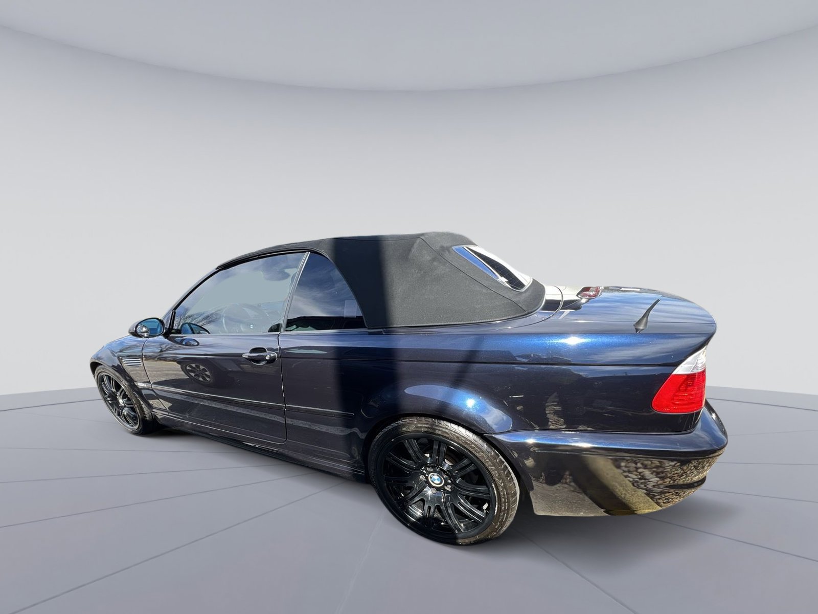 Used 2002 BMW M3 Convertible image 2