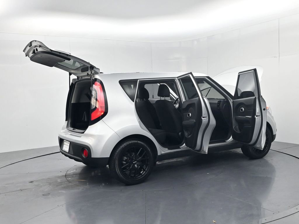 Used 2017 Kia Soul image 47