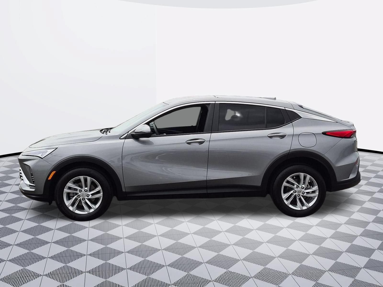 Certified 2026 Buick Envista Preferred w/ Advanced Safety Package FWD image 4